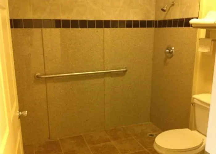 Chandler Inn 2*